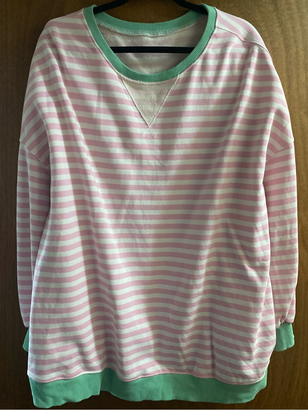 Pink and White Causal lightweight sweater